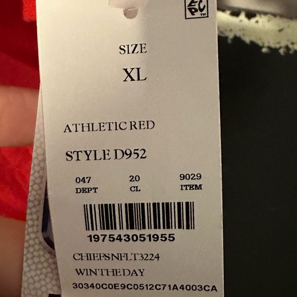 KC Chiefs T-Shirt! Brand New - Picture 3 of 4